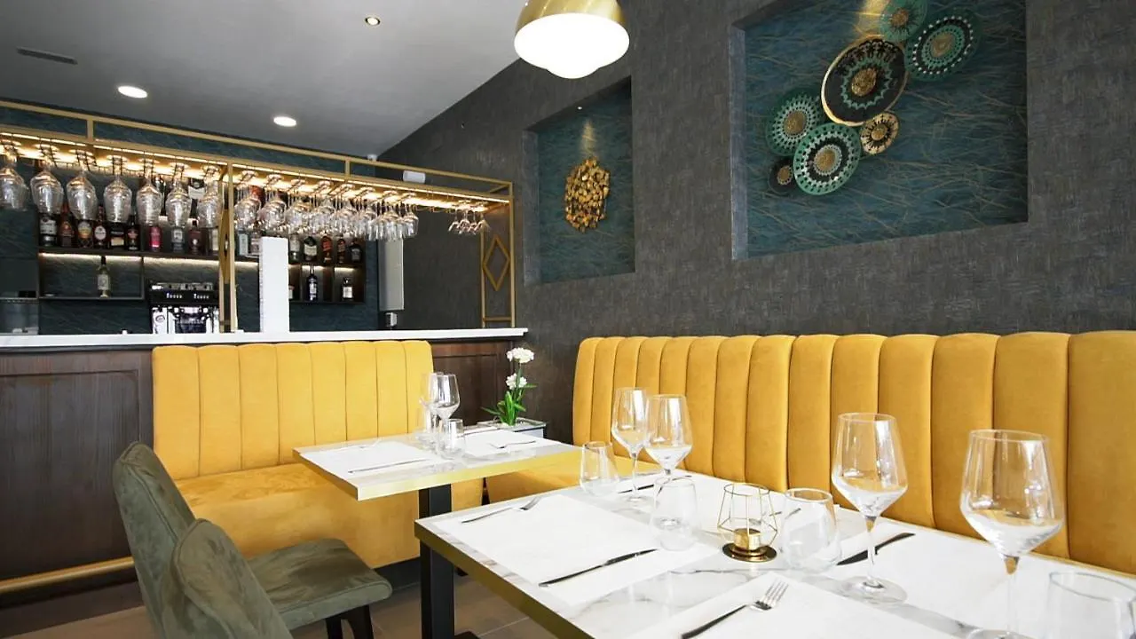 Hotel Marina 베날마데나코스타